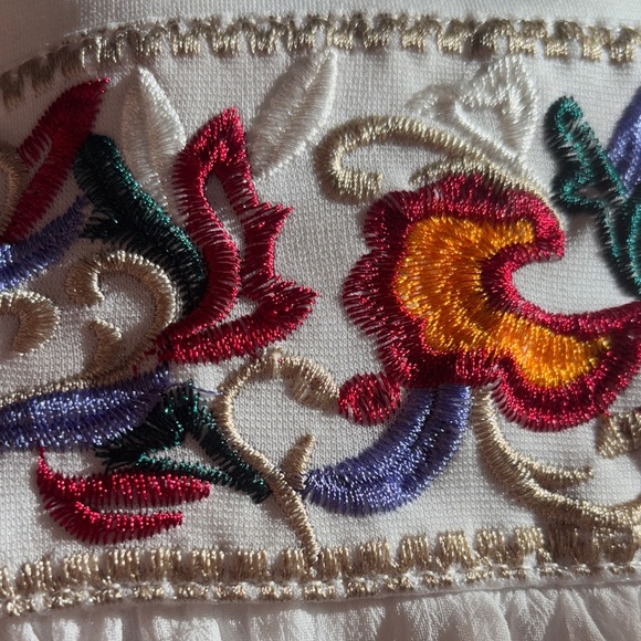 Embroidered White Maxi Dress - Picture 6 of 6